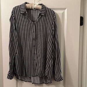Big Dart Houndstooth Button Down in L